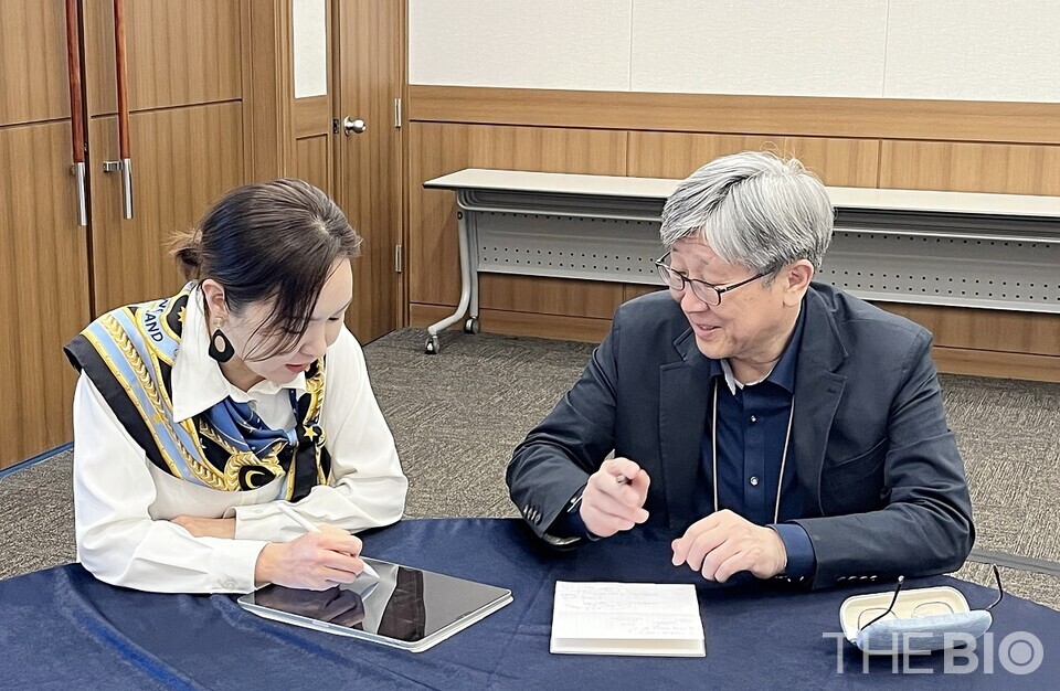 이무용 동국의대 심장내과 바카라사이트 순위(오른쪽)와 김나영 한미약품 신제품개발본부 전무 (출처: 한미약품)