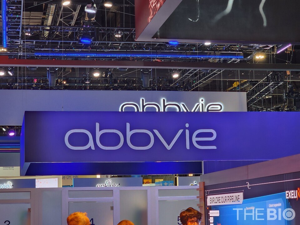 미국임상종양학회 연례 학술대회(바카라사이트 총판 2025) 행사장 내 애브비(AbbVie) 부스 전경. /더바이오 자료