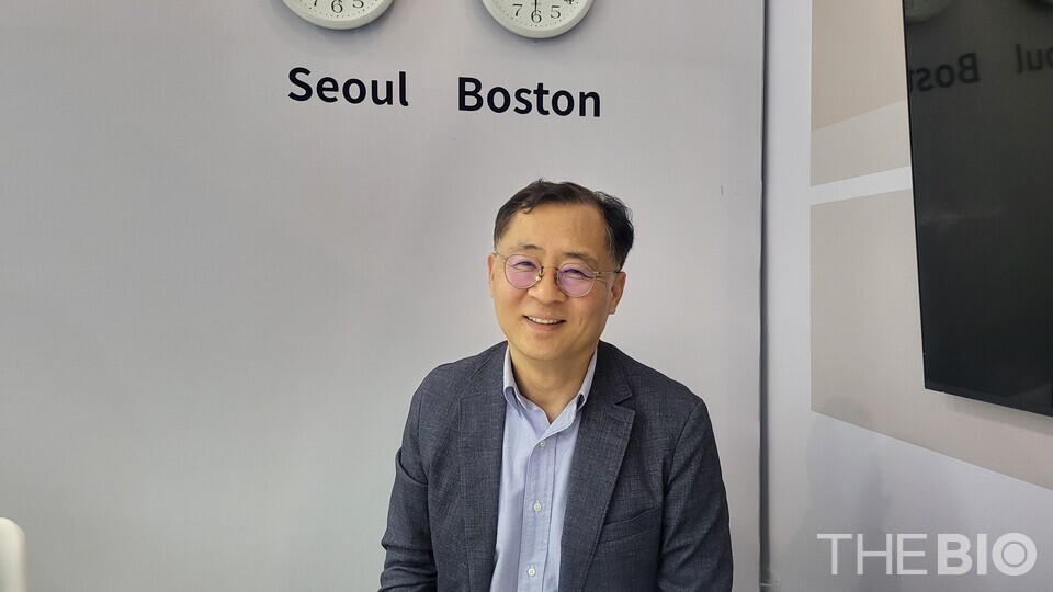 전태연 알테오젠 부사장이 18일(현지시간) 미국 보스턴에서 열린 바카라 카지노 USA 현장에서 더바카라 카지노와 인터뷰를 하고 있다. (사진 : 지용준 기자)