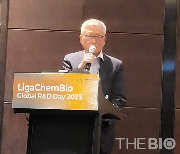 김용주 리가켐메이저 바카라 사이트 대표가 1일 열린 LigaChemBio Global R&D DAY 2025에서 인사말을 하고 있다. (사진 : 지용준 기자)