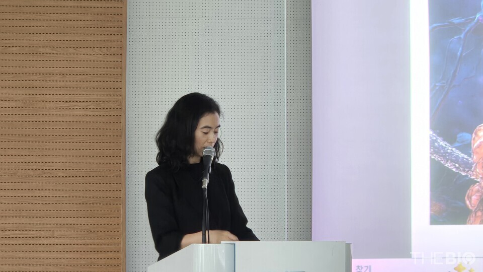 권해순 유진투자증권 이사가 17일 오후 서울 송파구 한스온라인 바카라 사이트메드에서 열린 ‘문정 온라인 바카라 사이트 CEO 포럼’에서 ‘온라인 바카라 사이트헬스케어 분야 시장의 트렌드와 주관사 관점에서의 준비사항’을 주제로 발표하고 있다. (사진 : 지용준 기자)