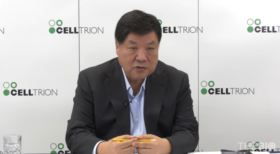 서정진 셀트리온 회장은 23일 빅파마 일라이 릴리(Eli Lilly)와 미국 현지 공장 에볼루션 바카라 사이트 계약 체결 후 개최한 온라인 간담회에서 향후 계획과 실적 및 사업 전망, 기대감 등을 공유했다. (사진= 온라인 간담회 화면 캡쳐)