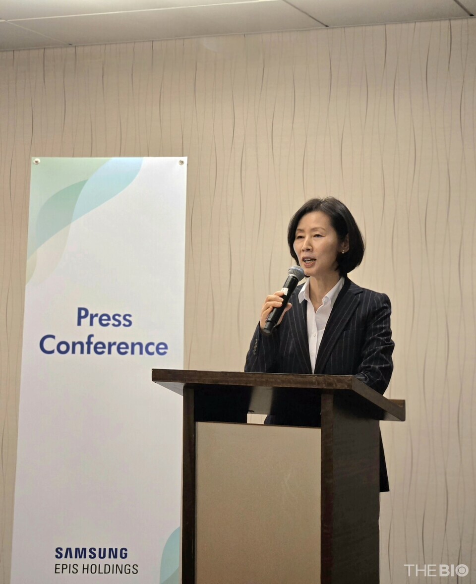 Kim Kyung-ah, president and CEO of 에볼루션 바카라 Epis Holdings, delivers remarks at a press conference held during the JP Morgan Healthcare Conference in San Francisco. (Source: 에볼루션 바카라 Epis Holdings)